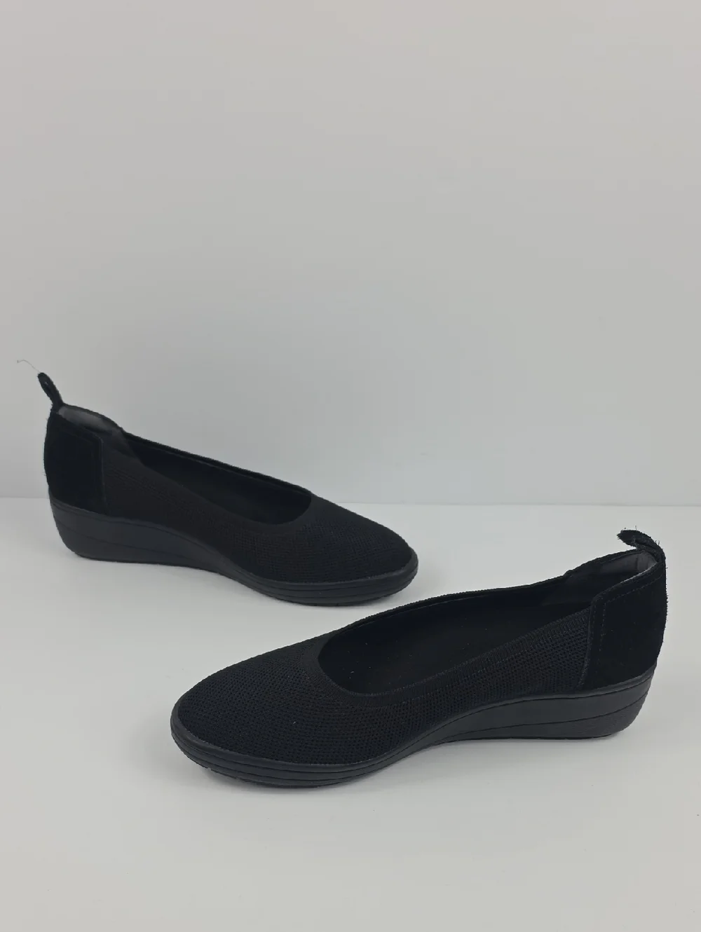 Vionic Jacey Black Slip-on Wedge Women's Shoes Size 9.5